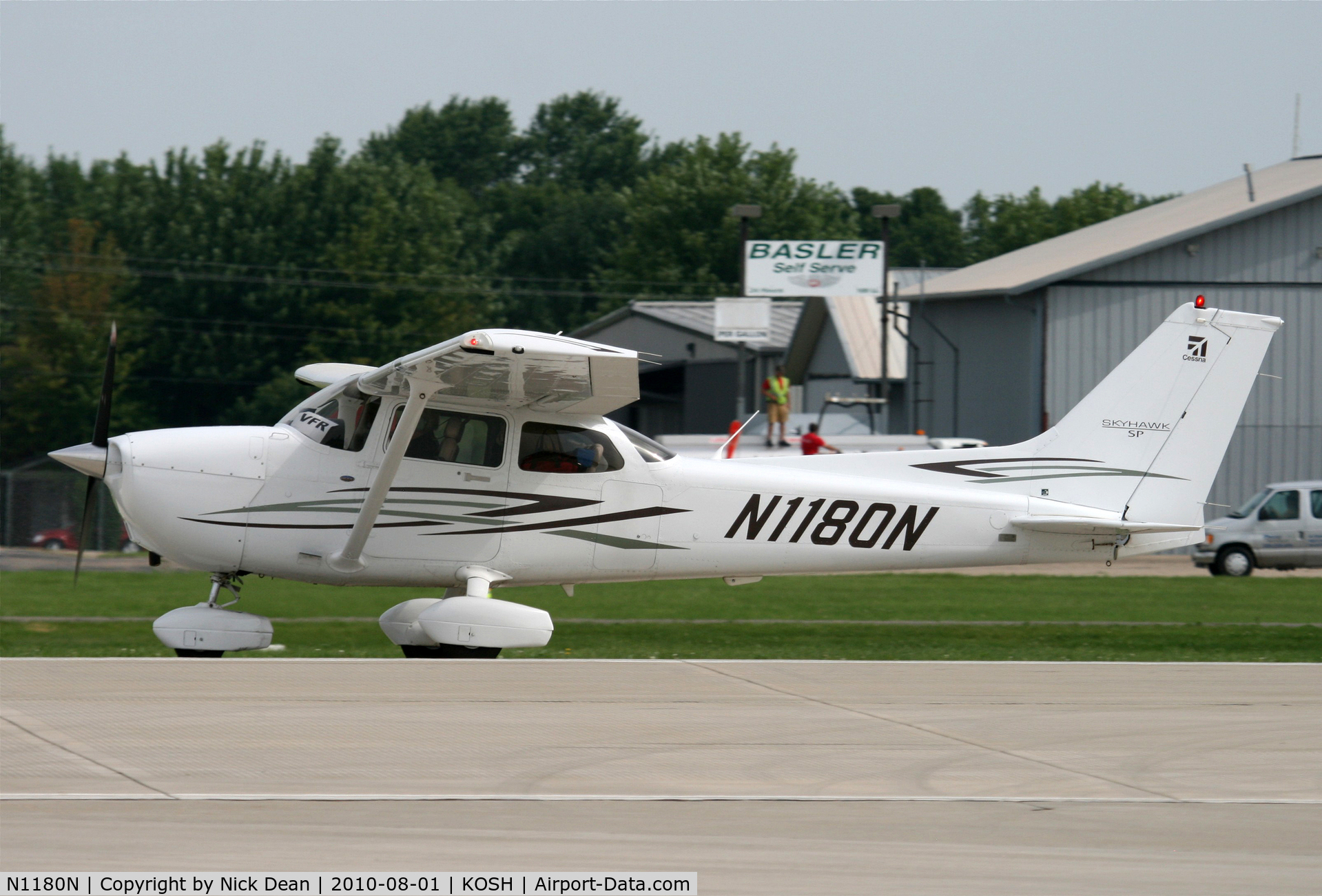 N1180N, 2007 Cessna 172S C/N 172S10461, KOSH