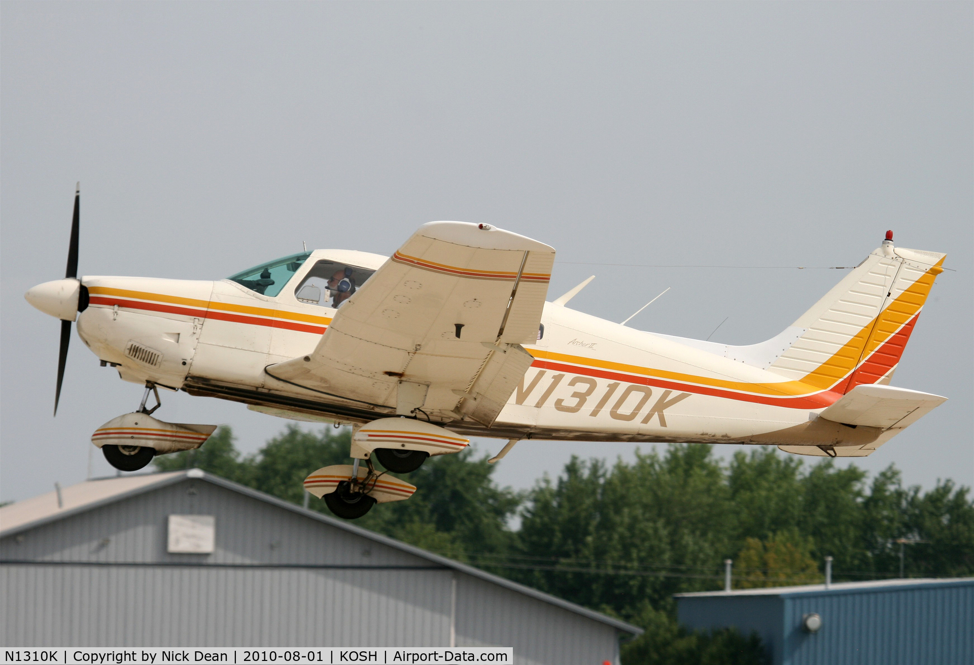 N1310K, 1976 Piper PA-28-181 C/N 28-7790216, KOSH