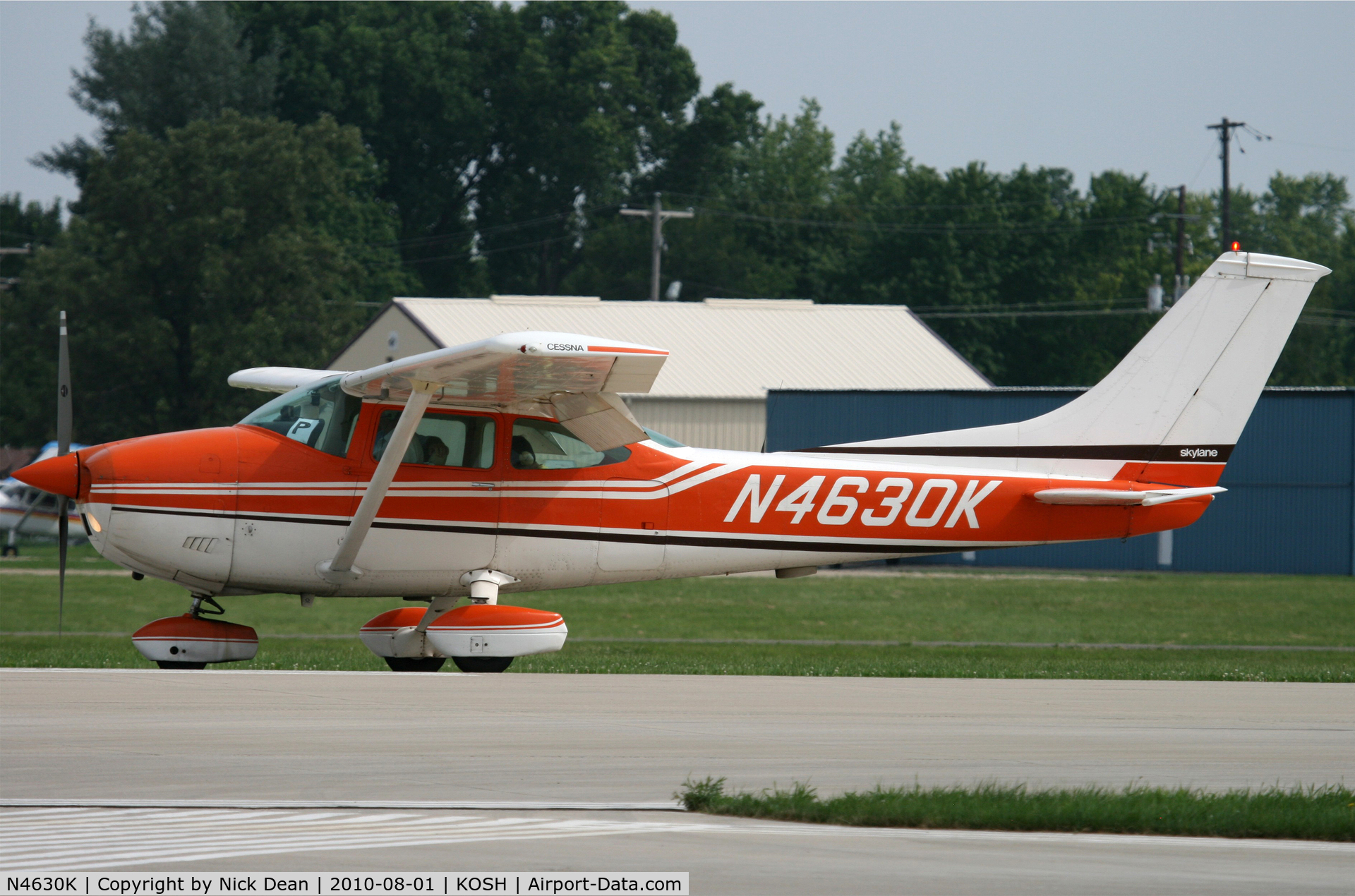 N4630K, 1975 Cessna 182P Skylane C/N 18263632, KOSH