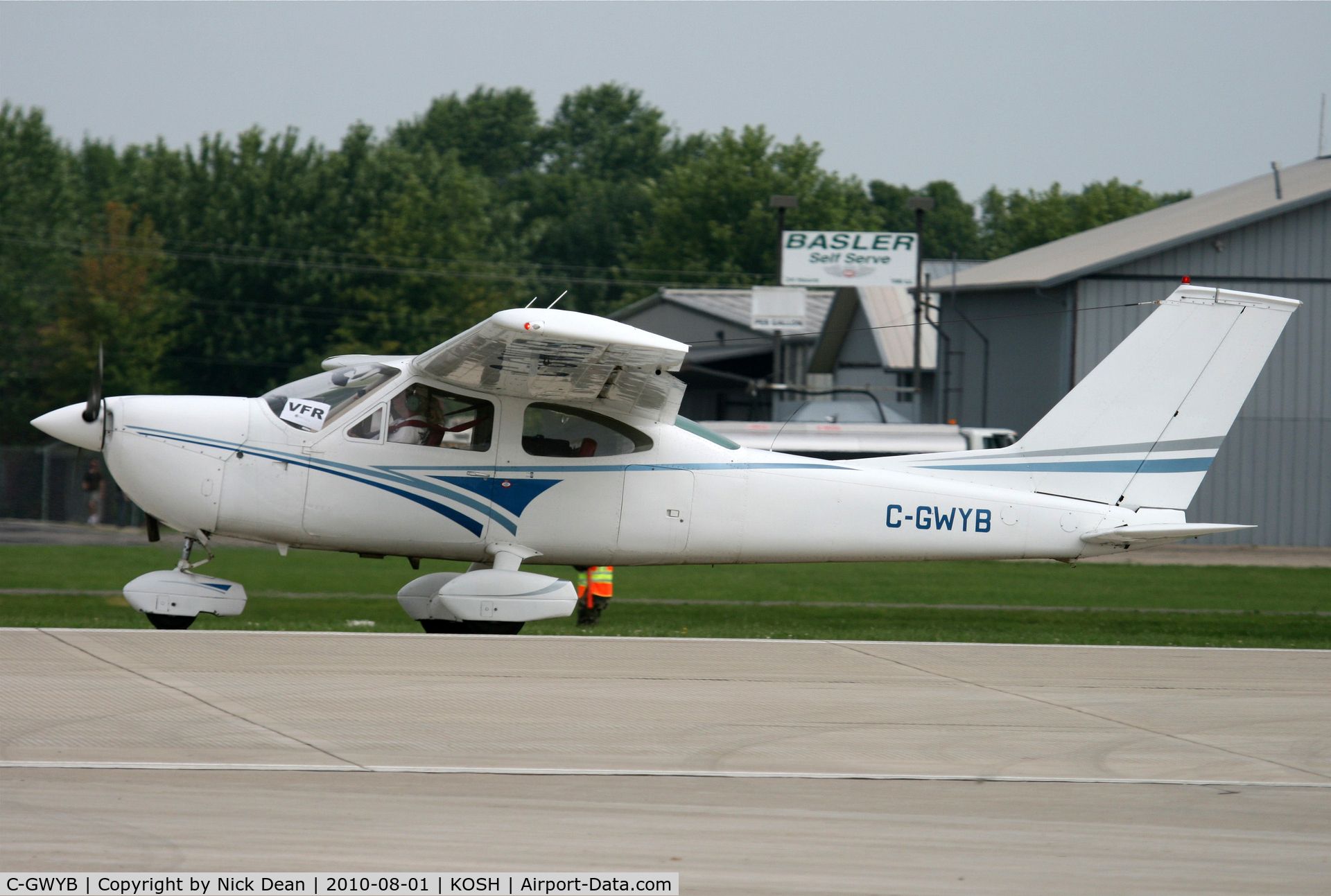C-GWYB, 1976 Cessna 177B Cardinal C/N 17702350, KOSH