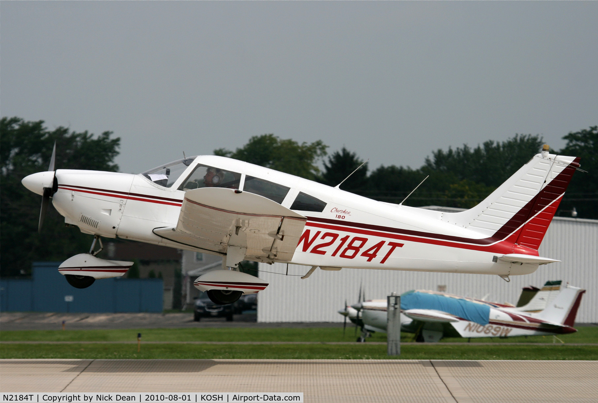 N2184T, 1971 Piper PA-28-180 C/N 28-7205028, KOSH