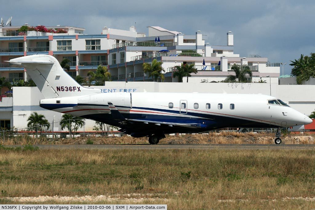 N536FX, 2007 Bombardier Challenger 300 (BD-100-1A10) C/N 20171, visitor