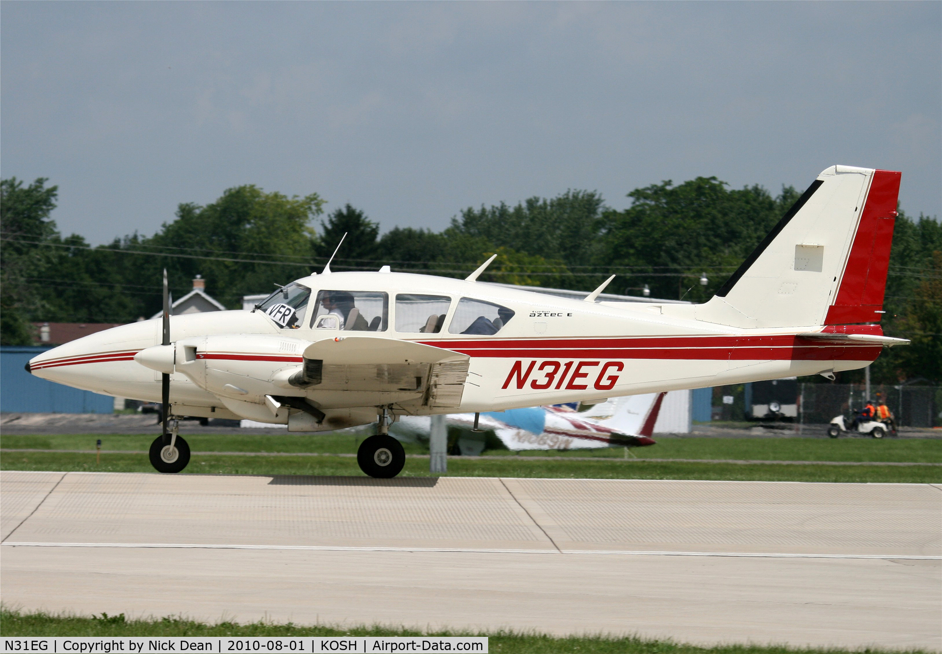 N31EG, 1974 Piper PA-23-250 Aztec C/N 27-7554054, KOSH