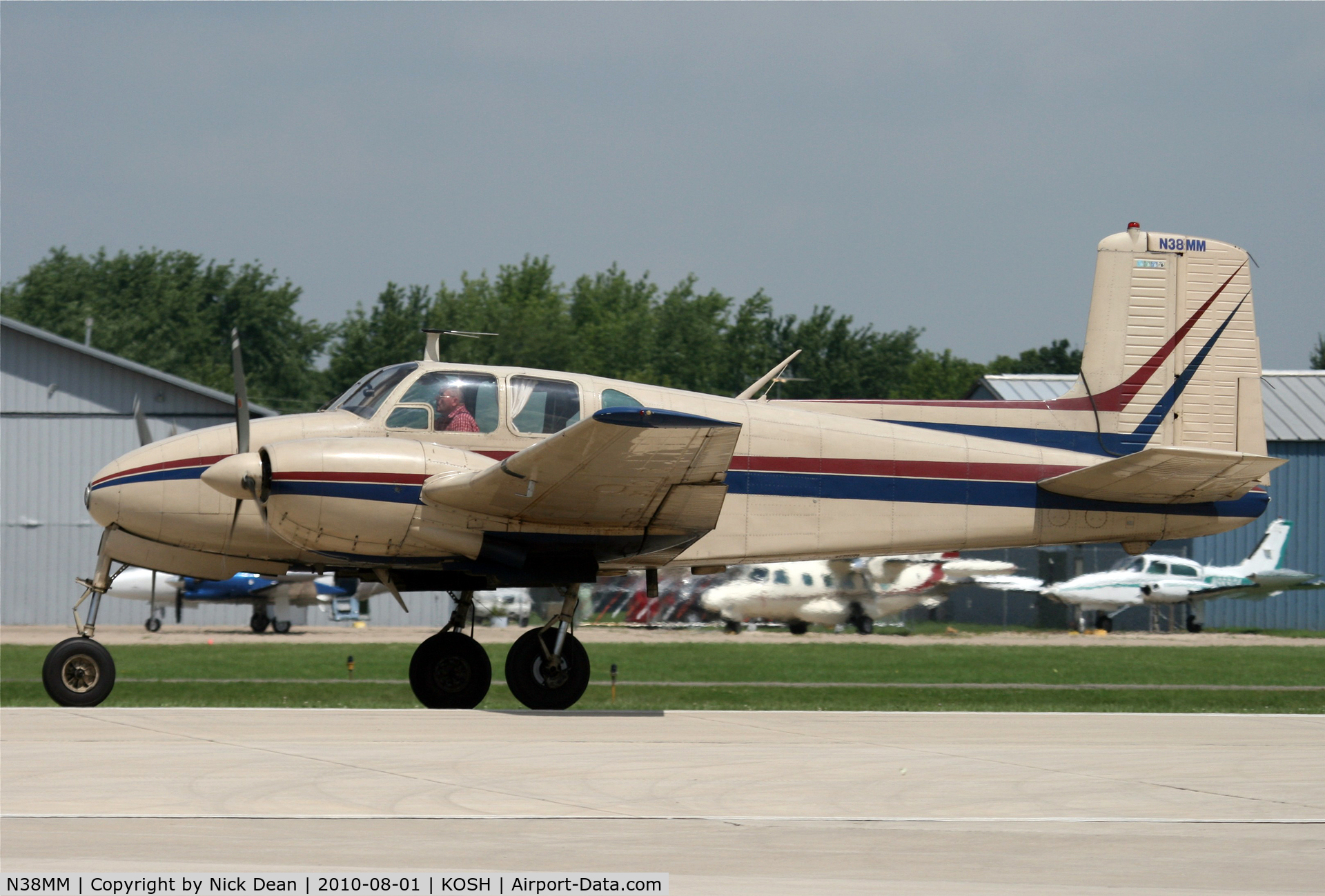 N38MM, 1955 Beech C-50 Twin Bonanza C/N CH-297, KOSH