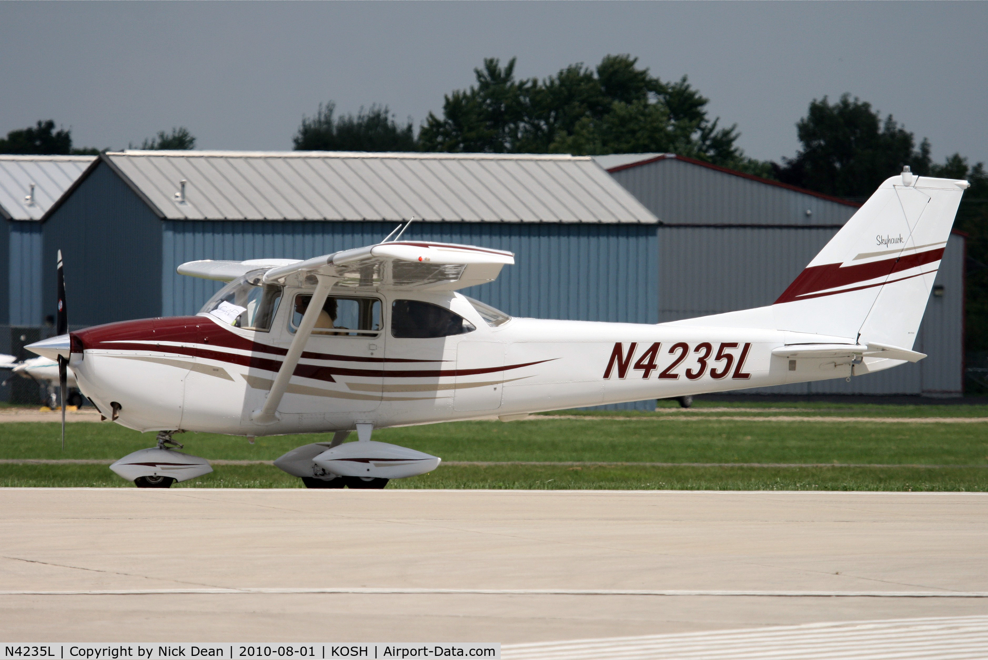 N4235L, 1966 Cessna 172G C/N 17254304, KOSH