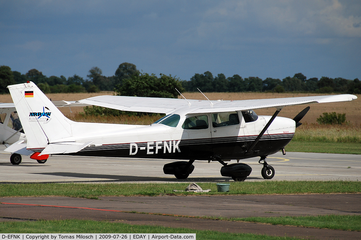 D-EFNK, Cessna 172N C/N 17271263, Airport Strausberg near Berlin
