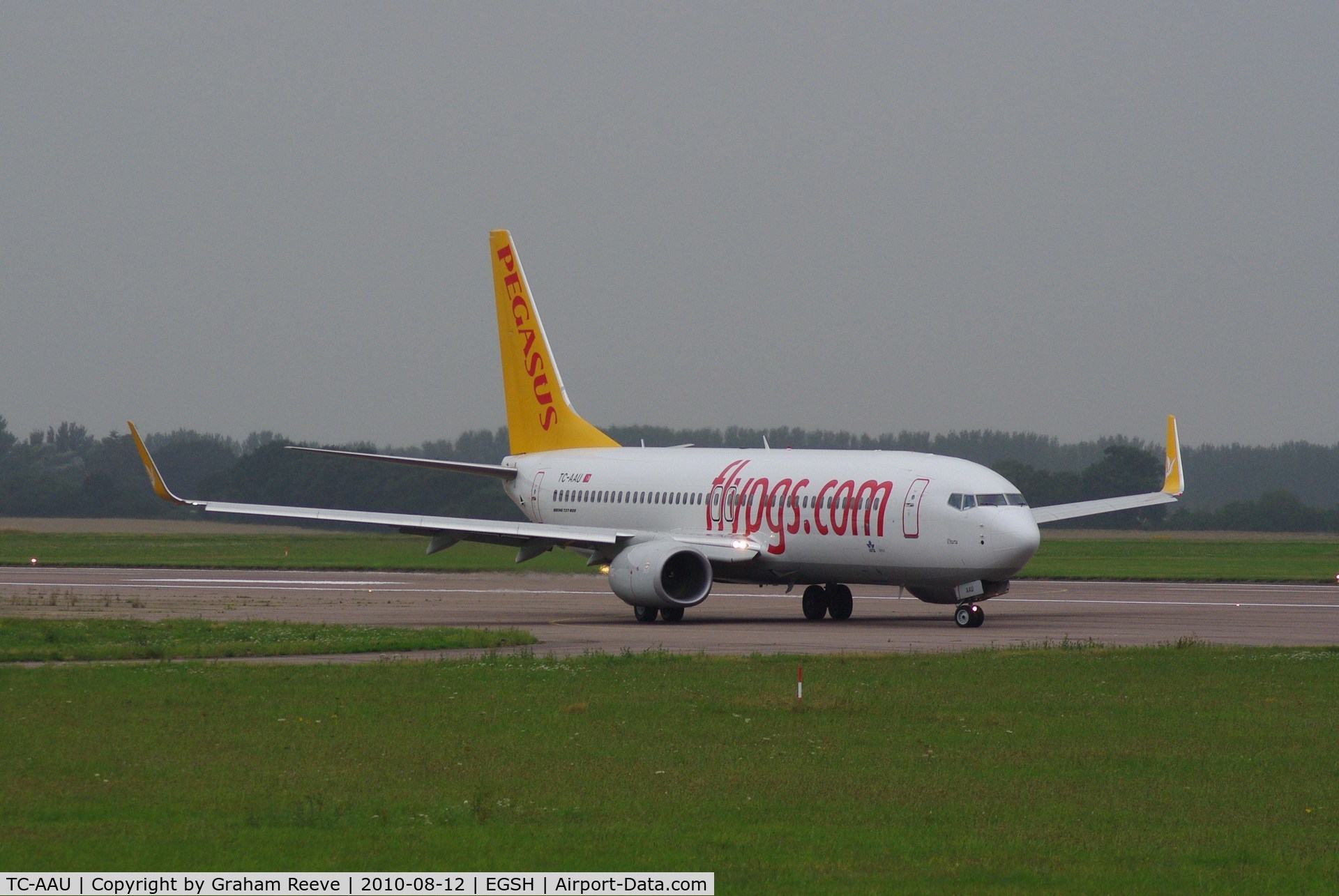 TC-AAU, 2010 Boeing 737-82R C/N 40873, About to depart from Norwich.