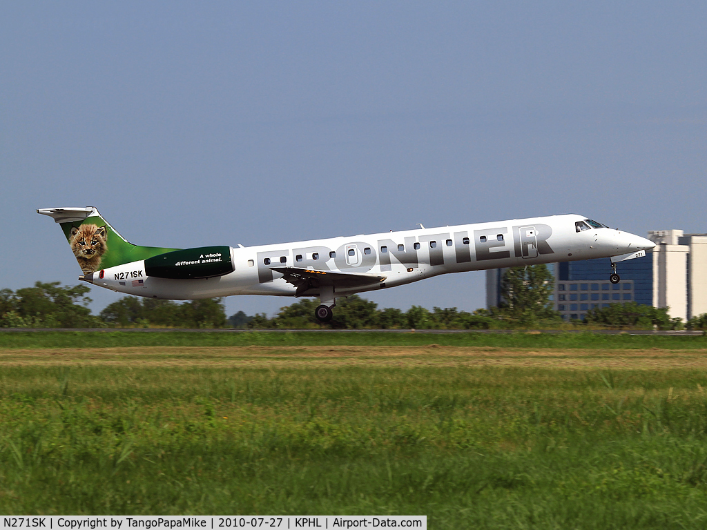 N271SK, 2000 Embraer ERJ-145LR (EMB-145LR) C/N 145305, Chataqua Airlines RJ displaying Frontier livery touching dow on 9R at PHL