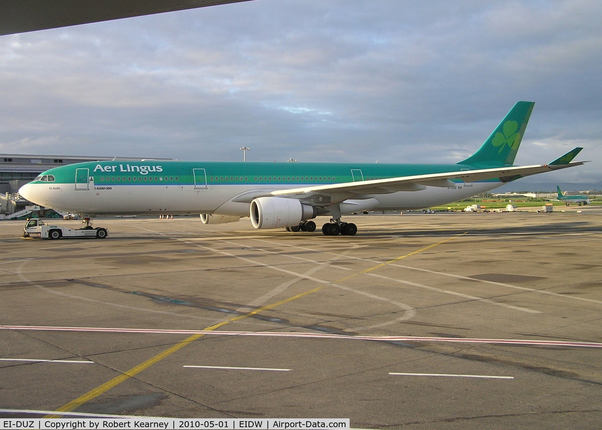 EI-DUZ, 2007 Airbus A330-302 C/N 847, Aer Lingus on tow in the early morning sun