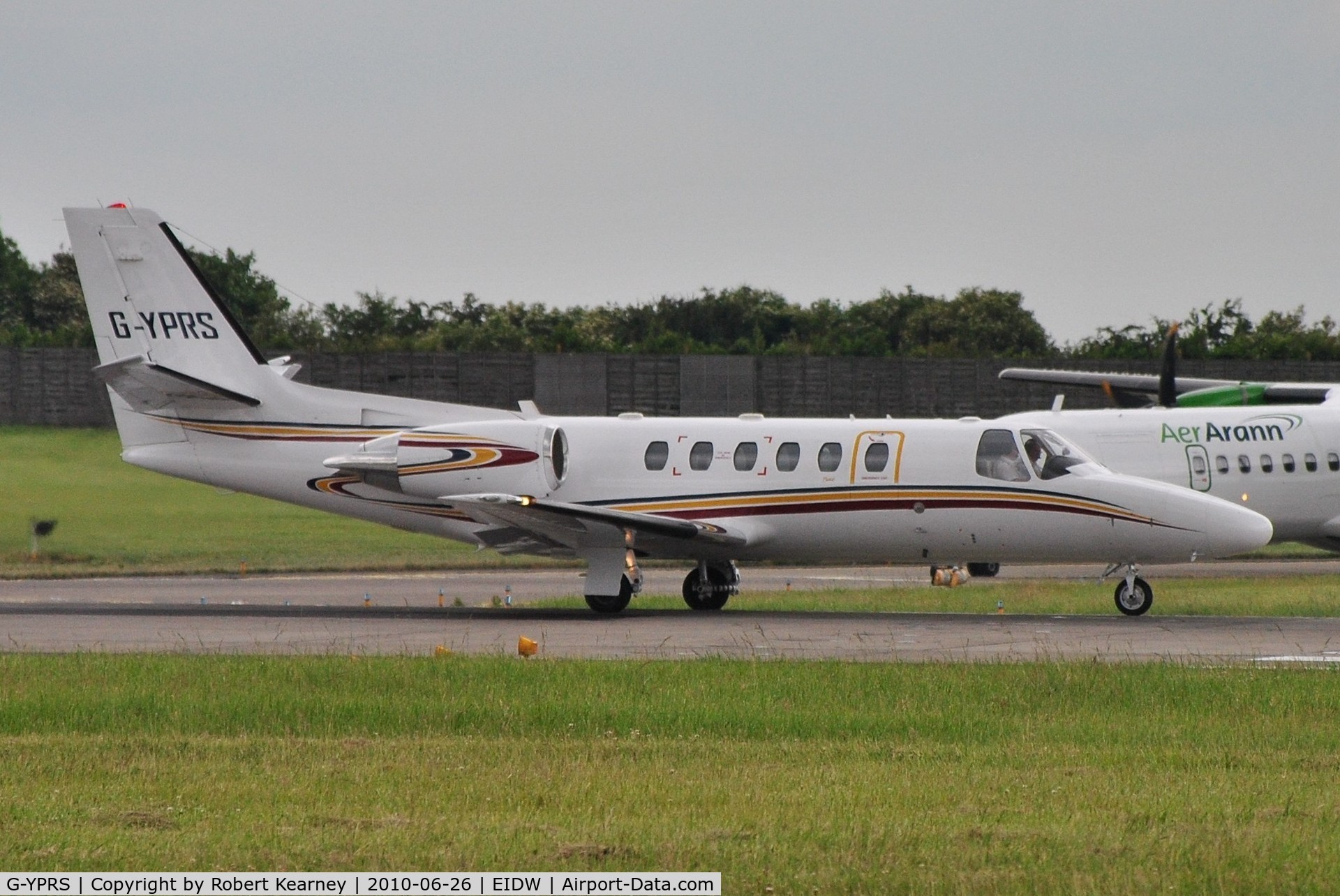 G-YPRS, 2000 Cessna 550 Citation Bravo C/N 550-0935, Citation500 lining up on r/w 10