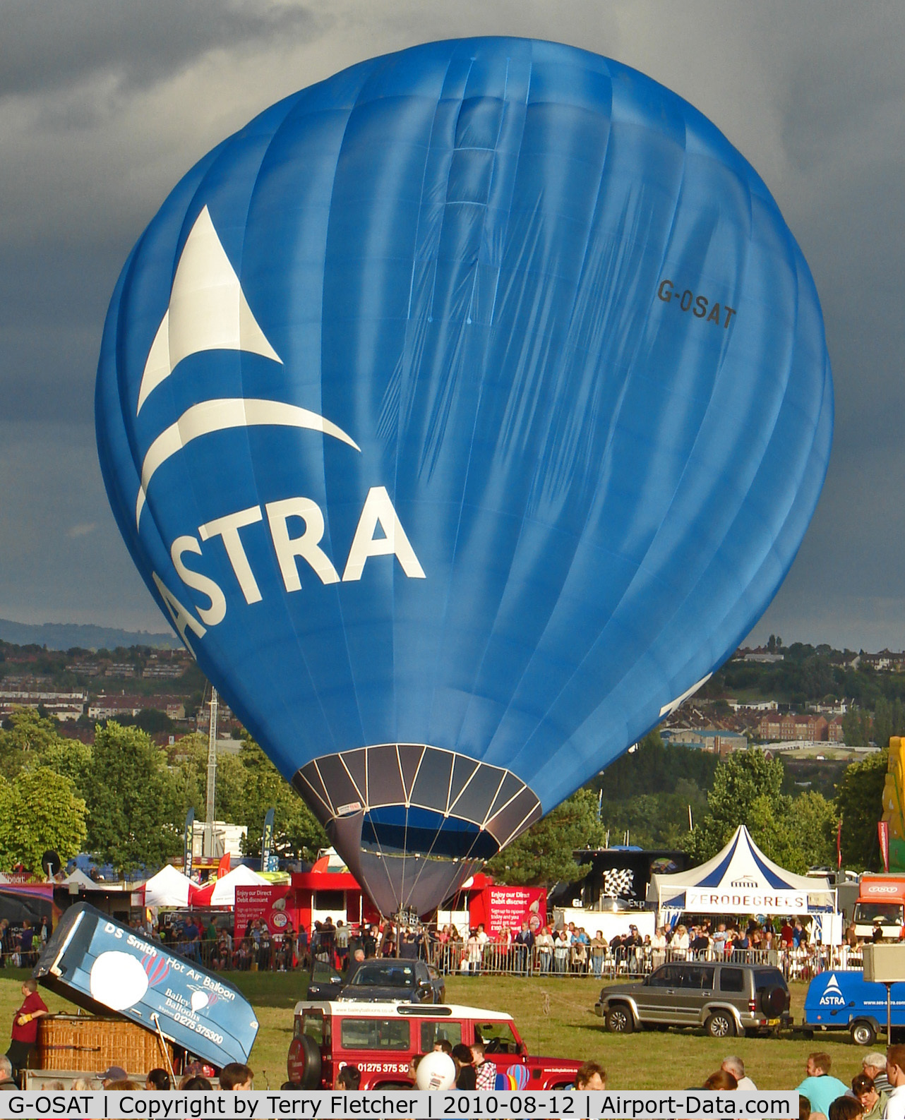 G-OSAT, 2004 Cameron Balloons Z-105 C/N 10564, 2004 Cameron Balloons Ltd CAMERON Z-105, c/n: 10564 of Astra at 2010 Bristol Balloon Fiesta