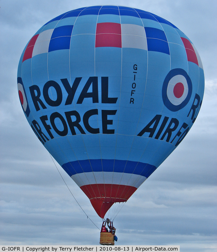 G-IOFR, 2005 Lindstrand Hot Air Balloons Ltd LBL 105A C/N 1041, 2005 Lindstrand Hot Air Balloons Ltd LBL 105A, c/n: 1041 Royal Air Force at 2010 Bristol Balloon Fiesta