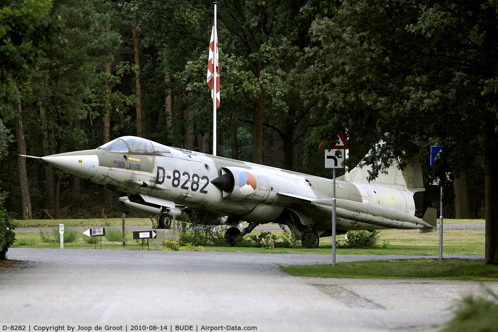 D-8282, Lockheed F-104G Starfighter C/N 693-8282, This Starfighter is preserved at the Nassau Dietz Kaserne near the main entrance.