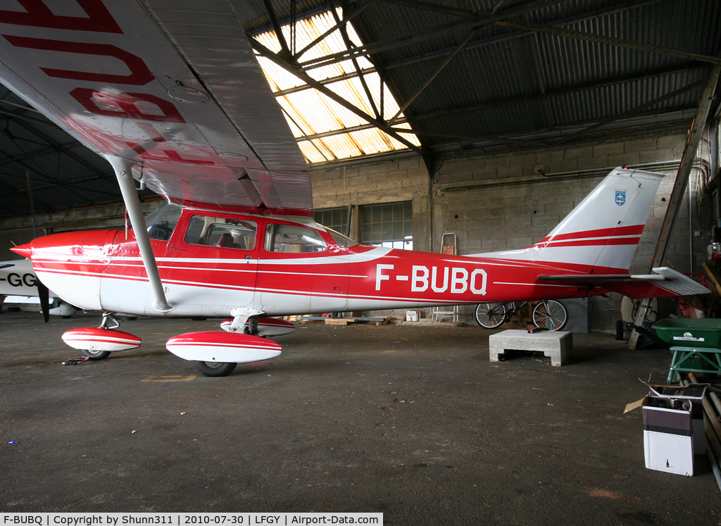 F-BUBQ, Reims F172L Skyhawk C/N 0898, Hangared...