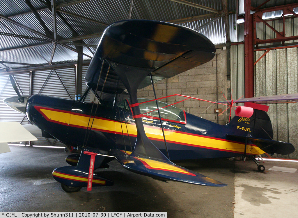 F-GJYL, Pitts S-2A Special C/N 2092, Hangared...
