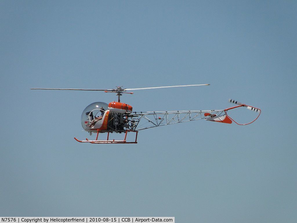 N7576, 1969 Bell 47G-2A C/N 2666, Inbound from the north enroute to the fueling station