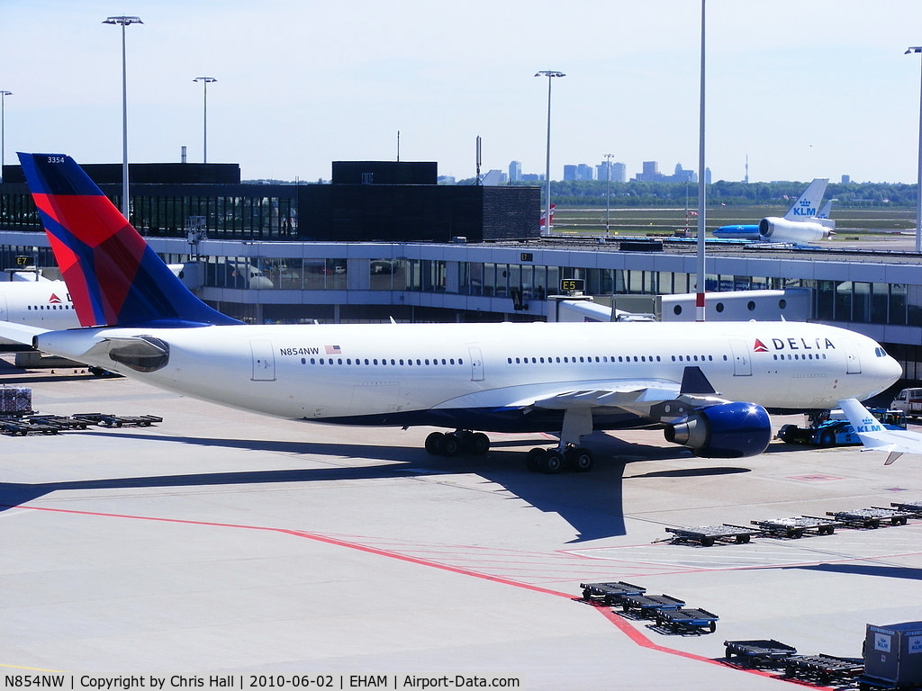 N854NW, 2004 Airbus A330-223 C/N 0620, Delta Airlines