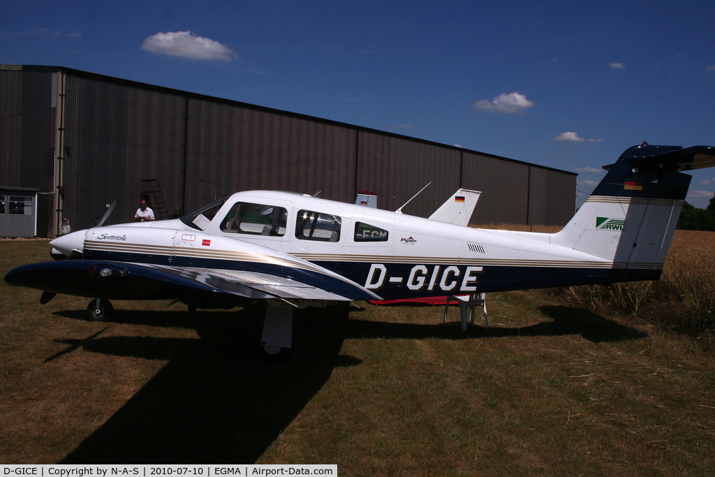 D-GICE, 2002 Piper PA-44-180 Seminole C/N 4496128, Visiting for Flying Legends