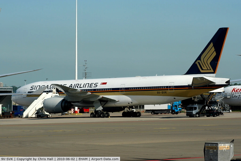 9V-SVK, 2002 Boeing 777-212/ER C/N 28520, Singapore Airlines