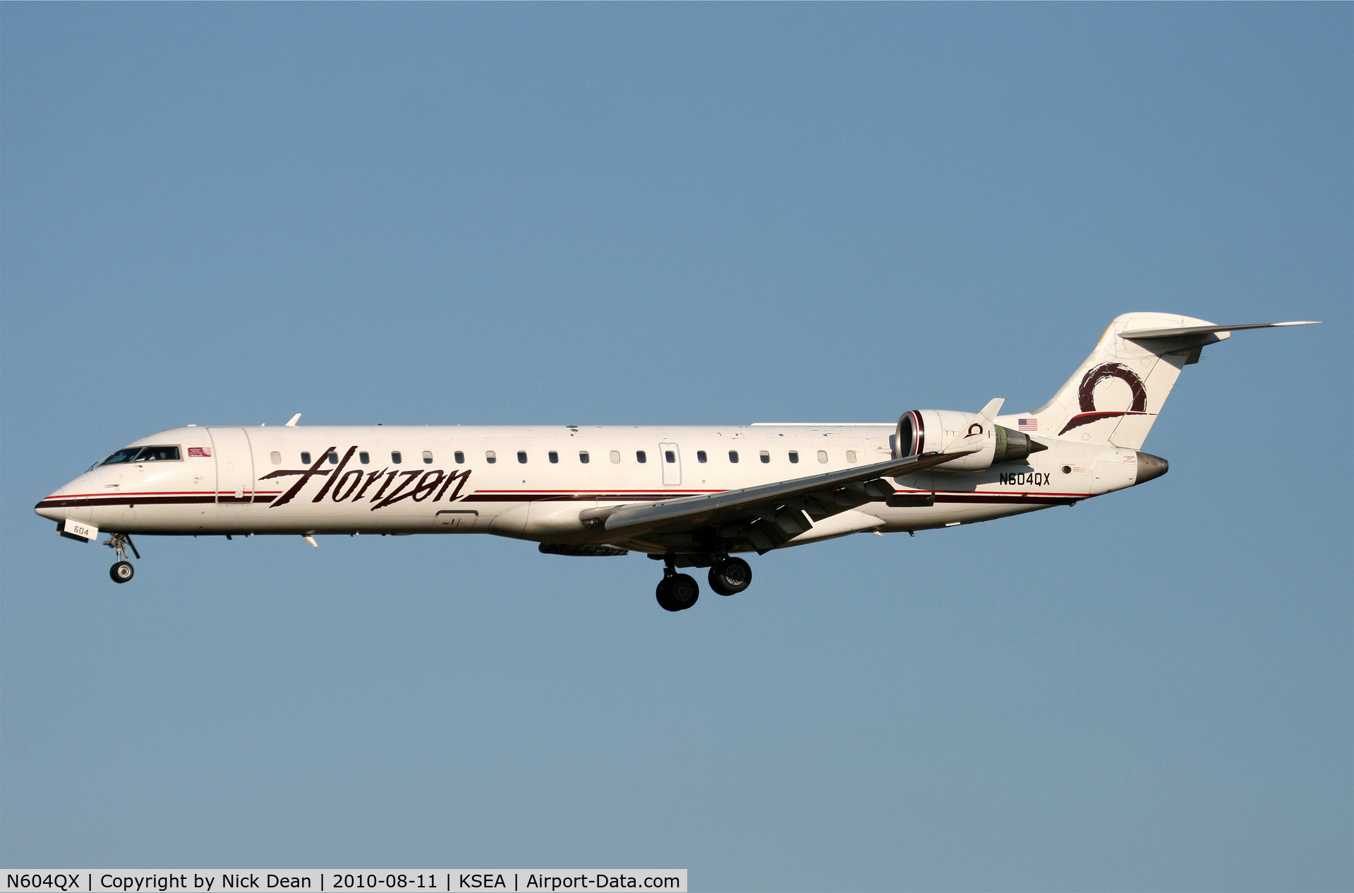 N604QX, 2001 Bombardier CRJ-701 (CL-600-2C10) Regional Jet C/N 10019, KSEA