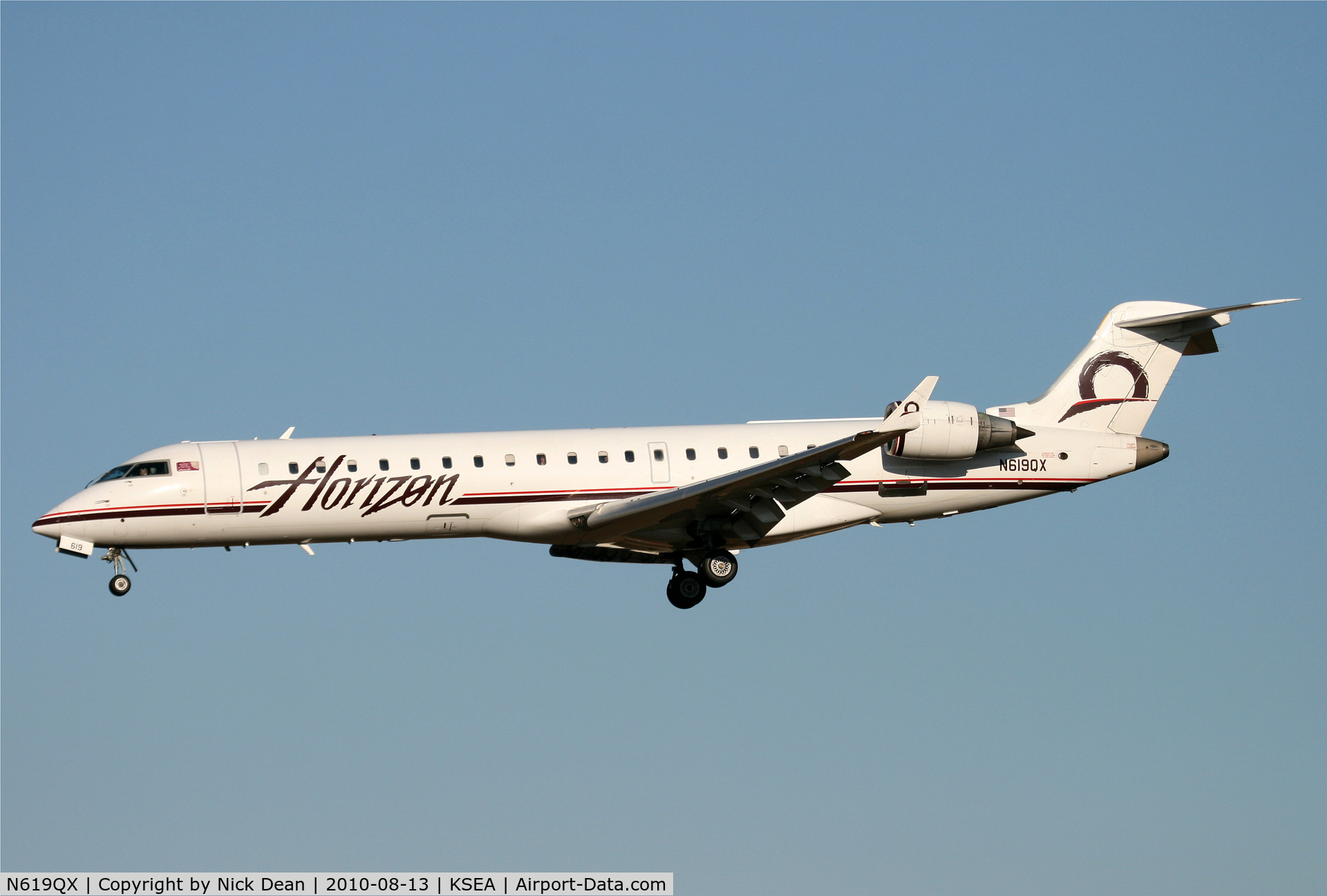 N619QX, 2006 Bombardier CRJ-701 (CL-600-2C10) Regional Jet C/N 10246, KSEA