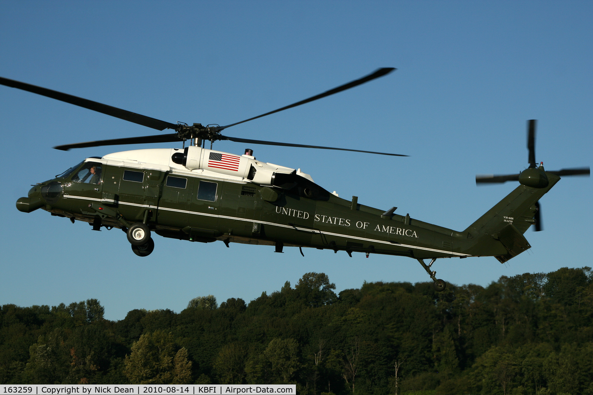 163259, Sikorsky VH-60N Whitehawk C/N 70-1075, KBFI 