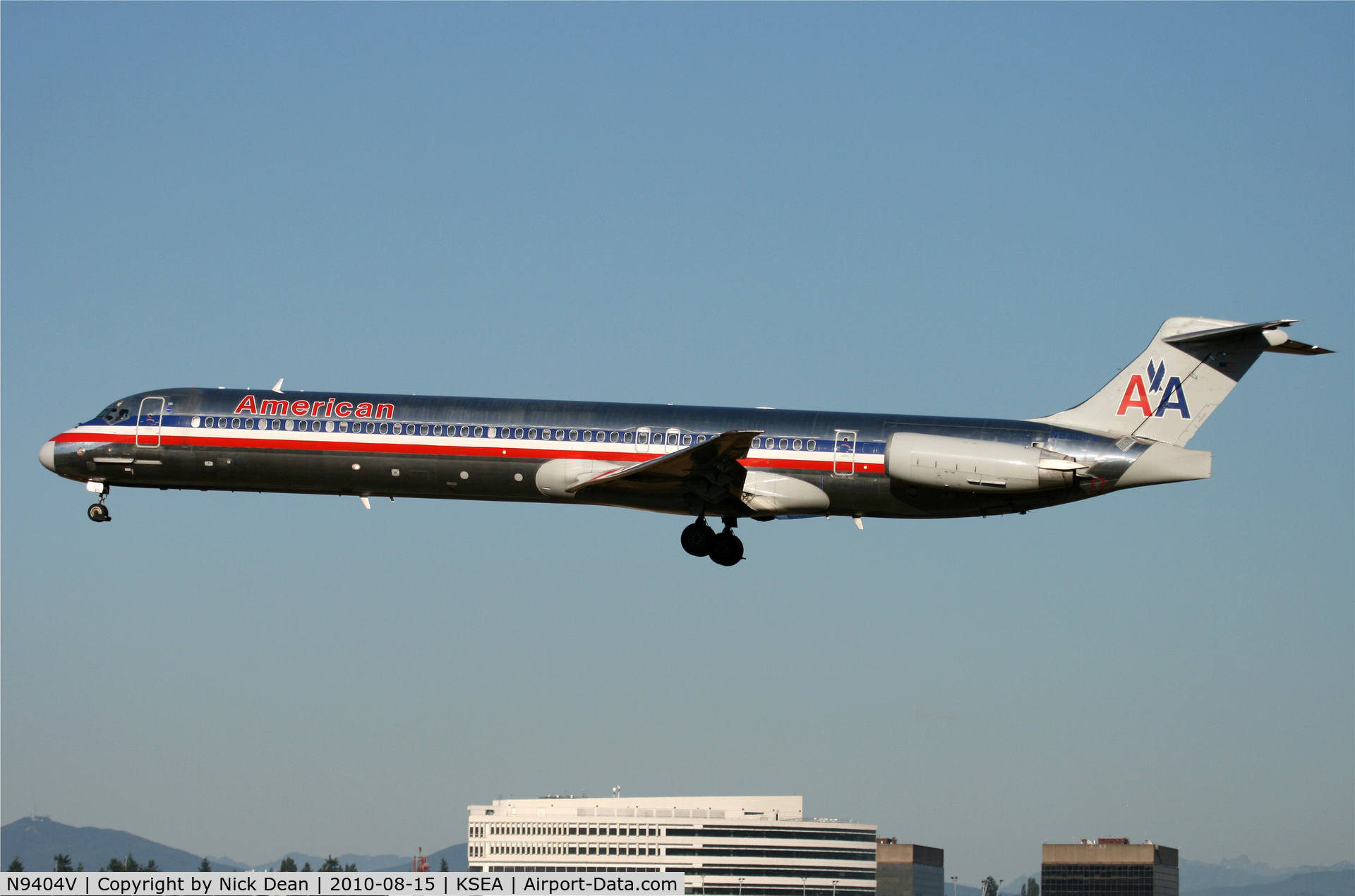 N9404V, 1992 McDonnell Douglas MD-83 (DC-9-83) C/N 53140, KSEA