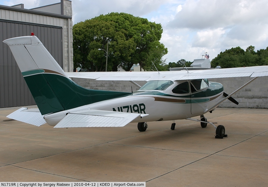 N1719R, 1978 Cessna R182 Skylane RG C/N R18200533, Deland