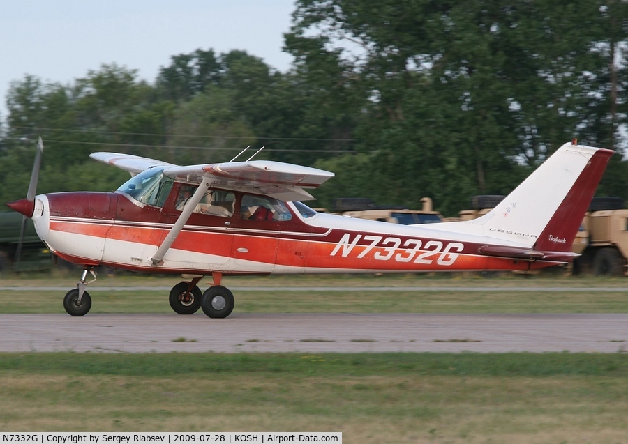 N7332G, 1970 Cessna 172K Skyhawk C/N 17259032, AirVenture 2009