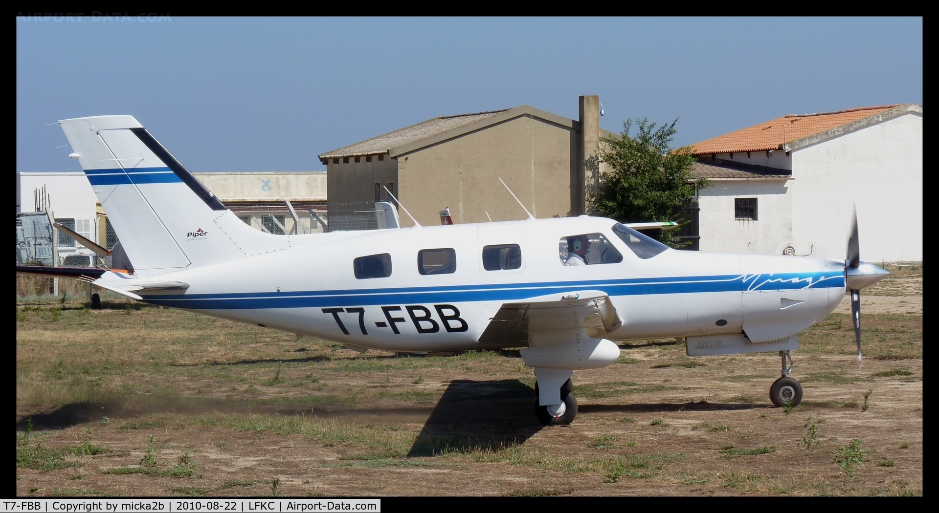 T7-FBB, 1999 Piper PA-46-350P Malibu Mirage C/N 4636189, Departure to 36 for Take Off.