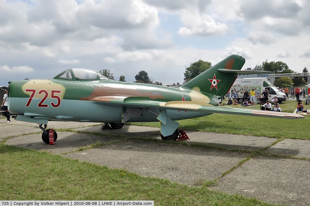 725, Mikoyan-Gurevich MiG-15bis C/N 31530725, MiG-15bis