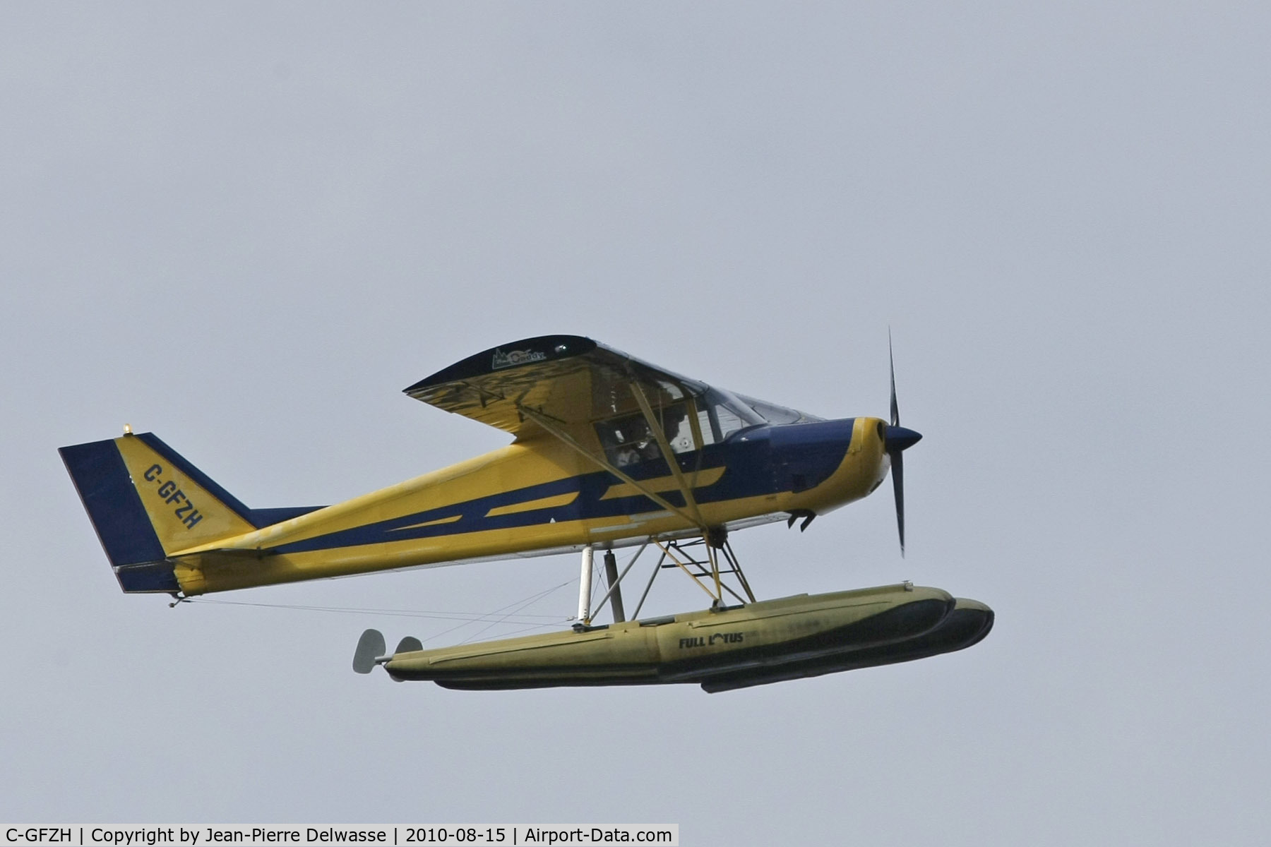 C-GFZH, 2000 Bushcaddy L-160 C/N CA002-053, In the sky of the Quarry island (Mingan archipelago - Québec)