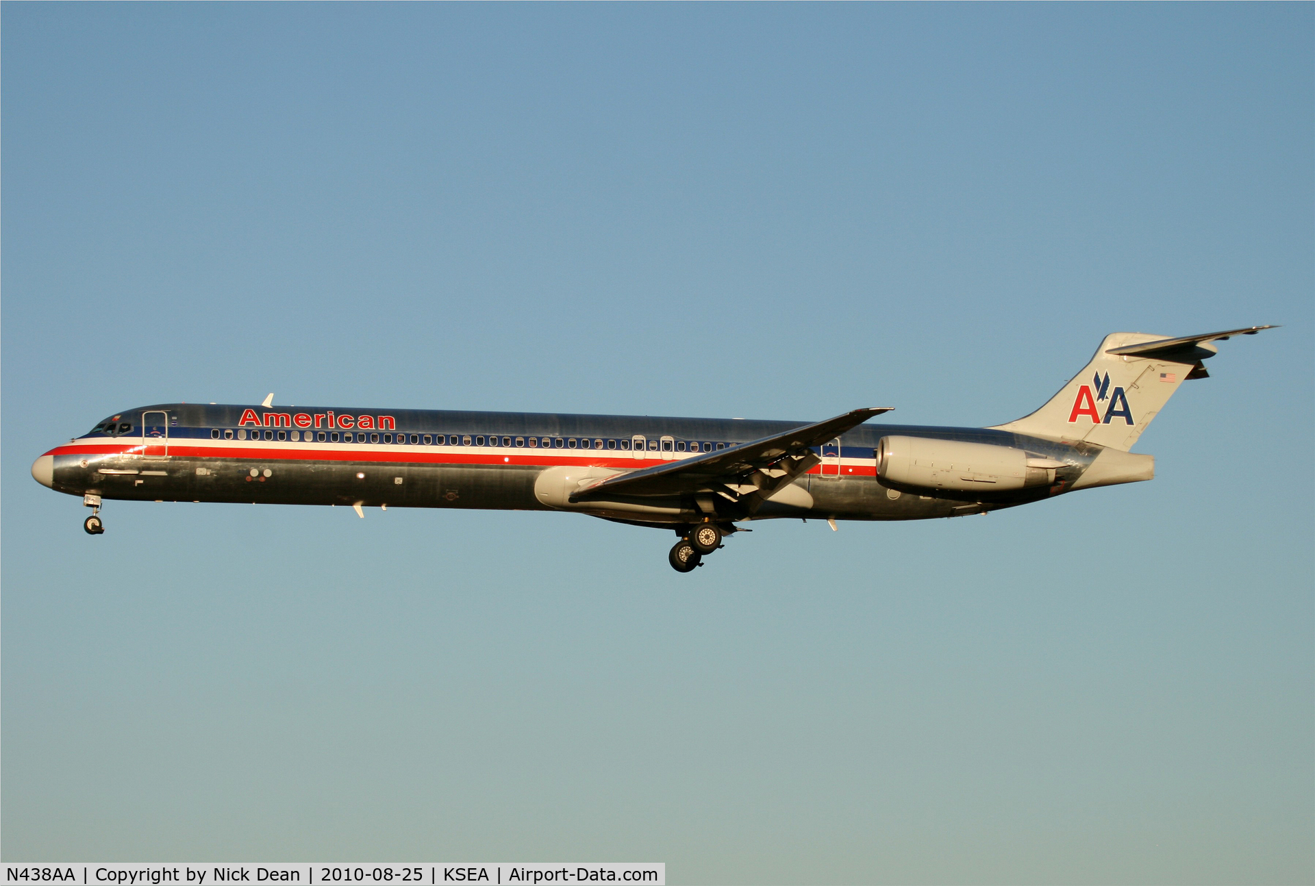 N438AA, 1987 McDonnell Douglas MD-83 (DC-9-83) C/N 49456, KSEA