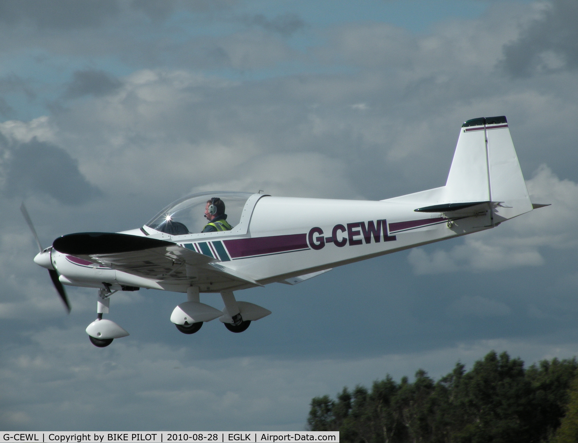 G-CEWL, 2009 Alpi Aviation Pioneer 200 C/N PFA 334-14712, Resident Pioneer 200 finals rwy 25