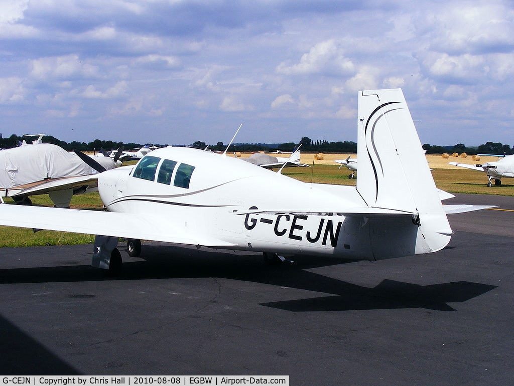 G-CEJN, 1966 Mooney M20F Executive C/N 670216, privately owned Mooney M20F based at Wellesbourne Mountford