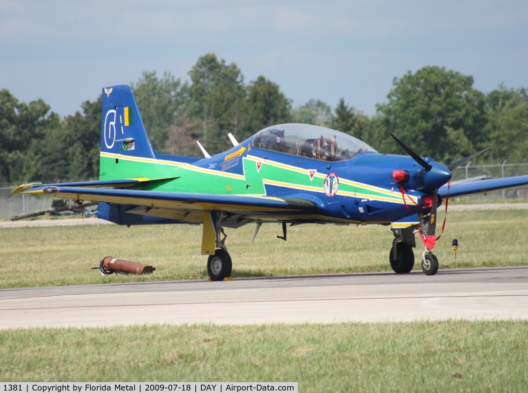 1381, Embraer T-27 Tucano (EMB-312) C/N 312097, Smoke Squadron 6