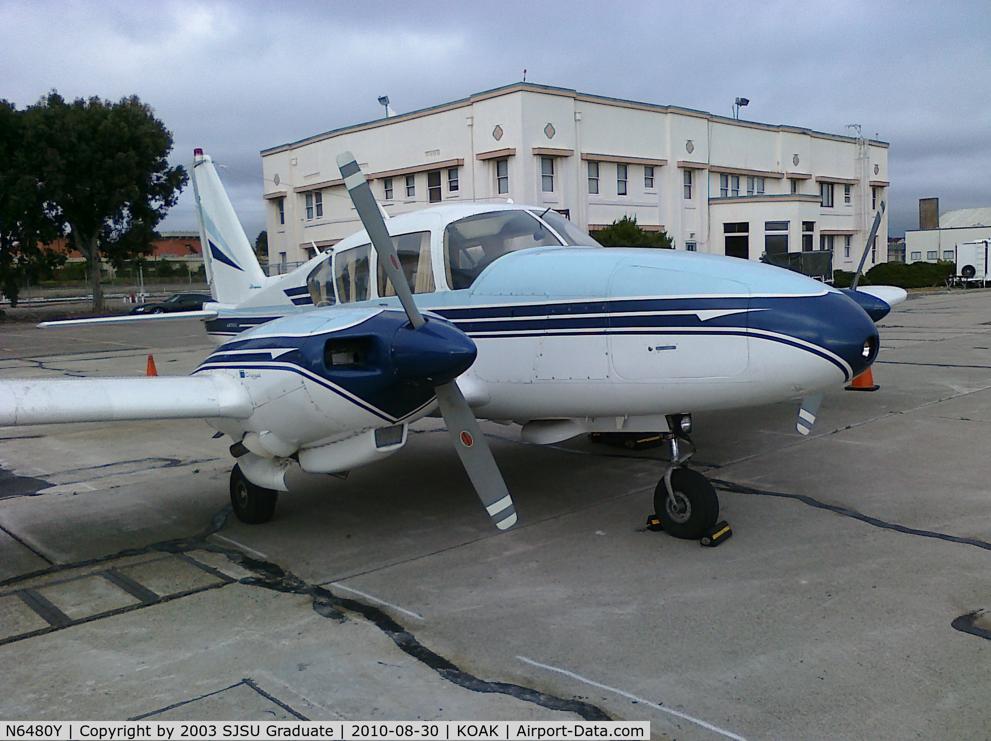 N6480Y, 1967 Piper PA-23-250 Aztec C/N 27-3776, At Business Jet Center