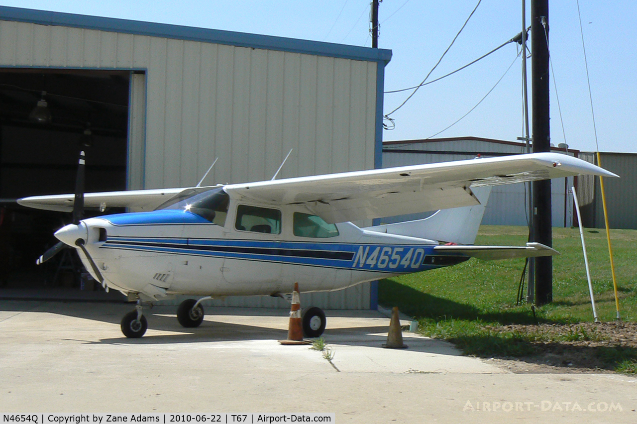 N4654Q, 1972 Cessna 210L Centurion C/N 21059554, At Hicks Field, Fort Worth, TX