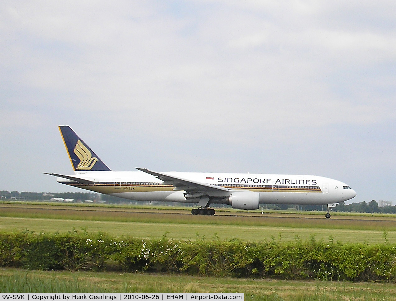 9V-SVK, 2002 Boeing 777-212/ER C/N 28520, Schiphol Airport  , 26 june 2010