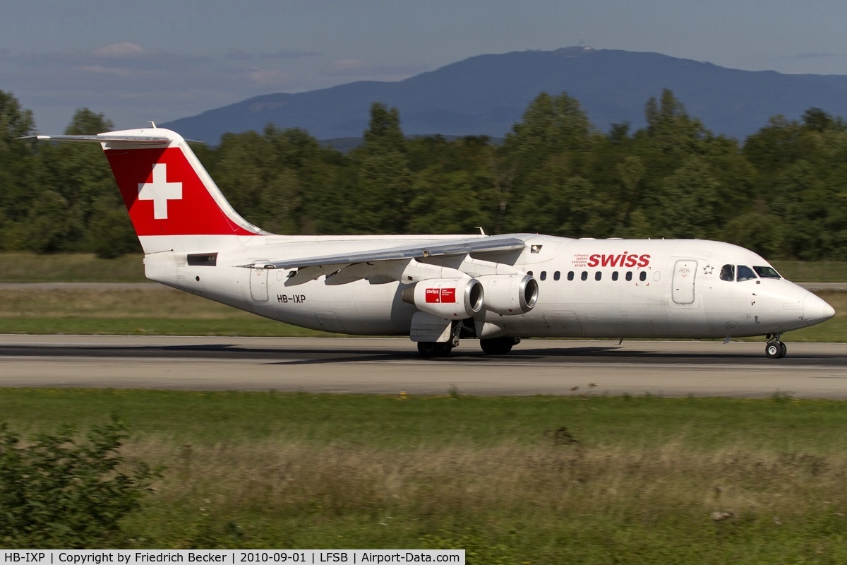 HB-IXP, 1996 British Aerospace Avro 146-RJ100 C/N E3283, departure from Basel