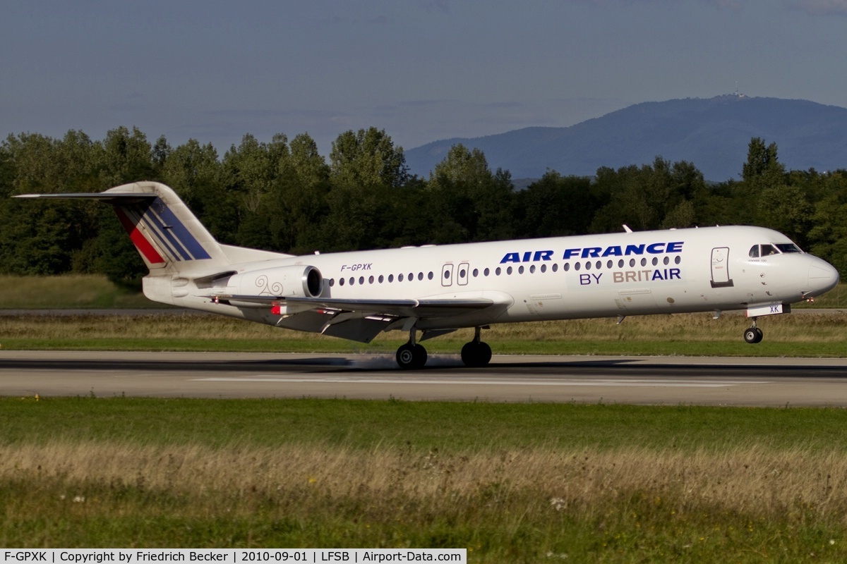 F-GPXK, 1991 Fokker 100 (F-28-0100) C/N 11329, touchdown