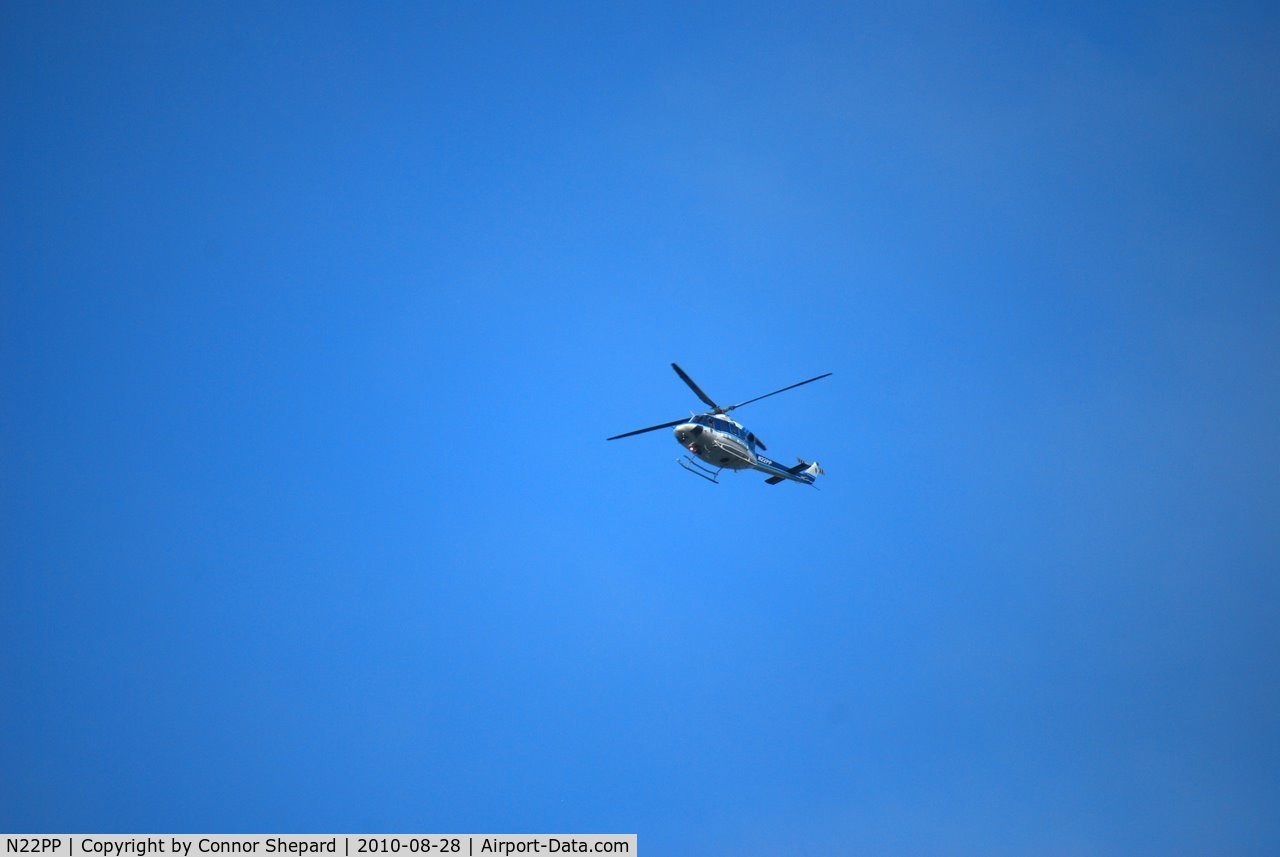 N22PP, 1998 Bell 412EP C/N 36219, National Park Service helicopter over the National Mall, patrolling the Restoring Honor Rally