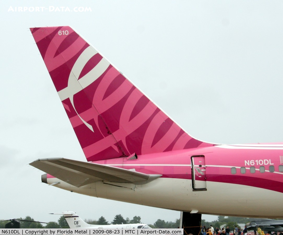 N610DL, 1985 Boeing 757-232 C/N 22817, Pink Plane