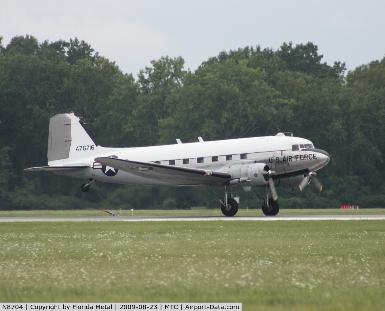 N8704, 1944 Douglas DC3C-S4C4G (TC-47B-30-DK) C/N 33048, Yankee Doodle Dandy