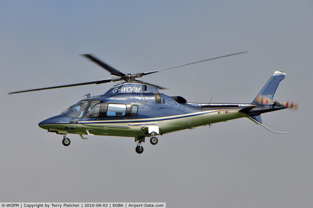 G-WOFM, 2006 Agusta A-109E Power C/N 11678, 2006 Agusta Spa AGUSTA A109E, c/n: 11678 arriving at Sywell