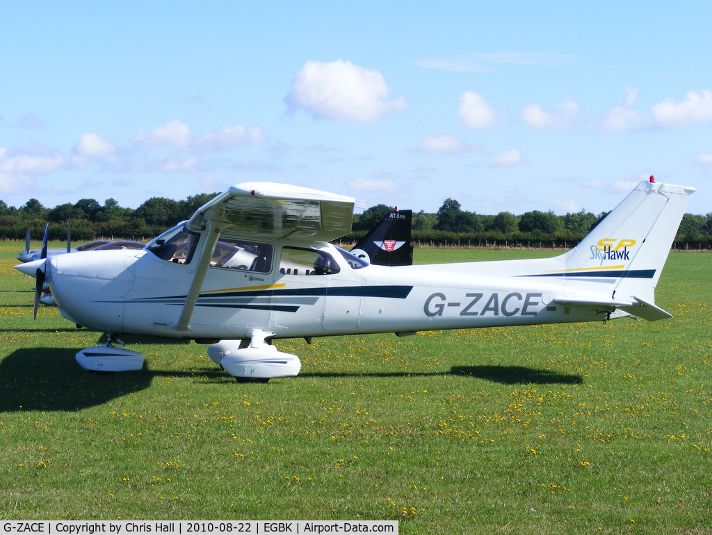 G-ZACE, 2001 Cessna 172S C/N 172S8808, at the Sywell Airshow