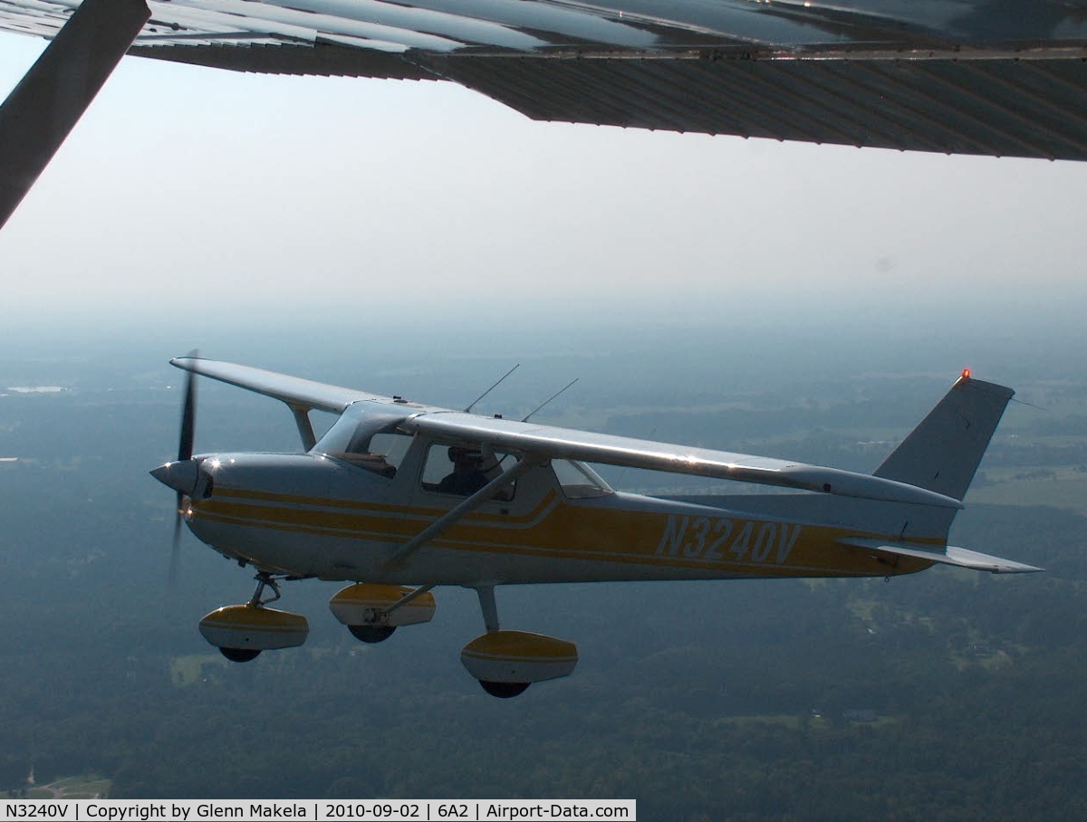 N3240V, 1974 Cessna 150M C/N 15076436, 1974 C150M in formation with N4260V over 6A2 Griffin, Ga.
