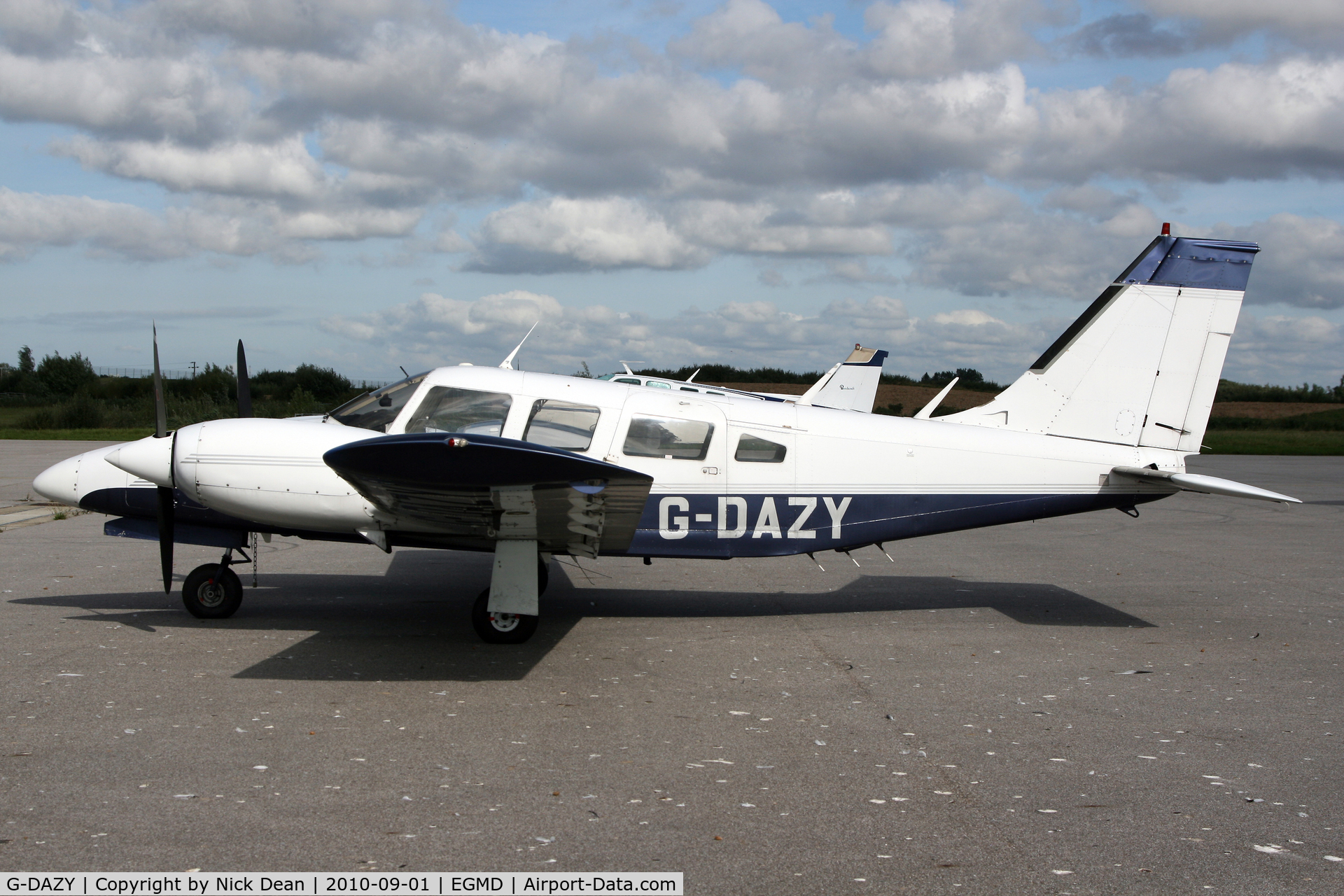 G-DAZY, 1977 Piper PA-34-200T Seneca II C/N 34-7770335, EGMD
