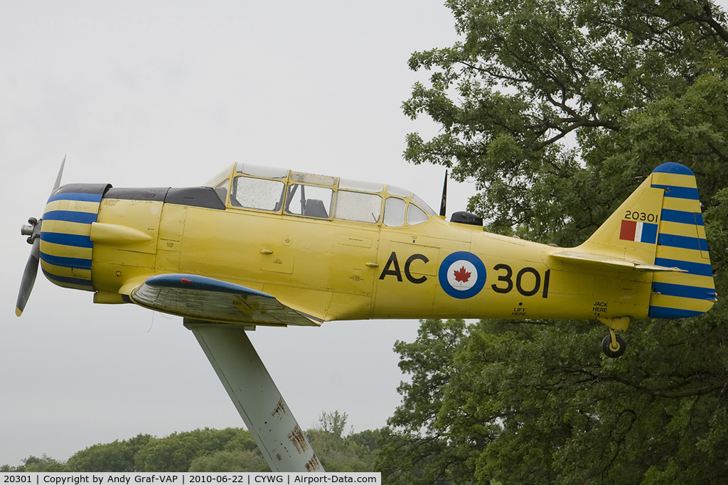 20301, Canadian Car & Foundry T-6 Harvard Mk.4 C/N CCF4-254, Canada - Air Force Harvard