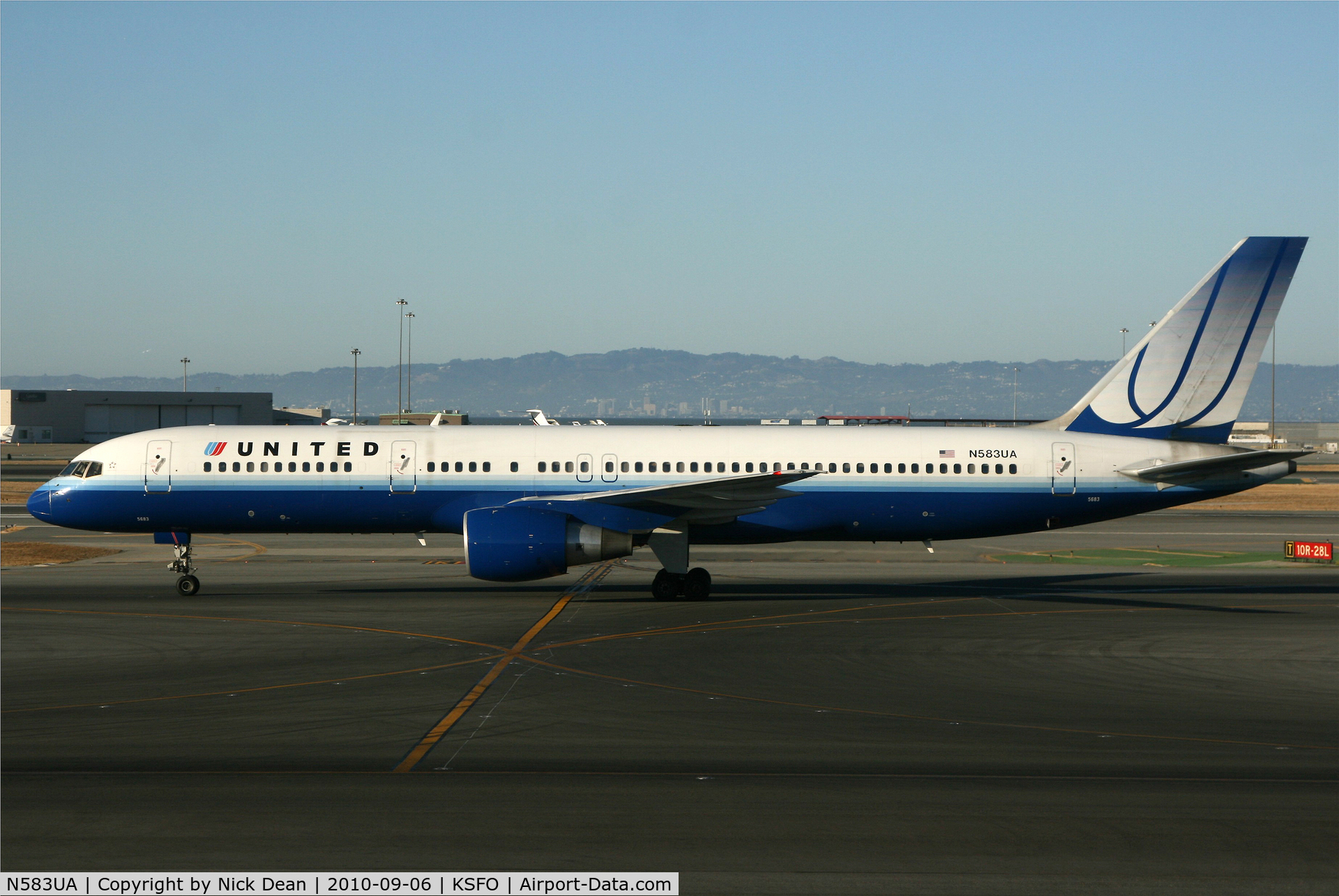 N583UA, 1993 Boeing 757-222 C/N 26705, KSFO